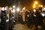 Protest kobiet w Katowicach. "To jest wojna!". W niedzielę doszło do przepychanek. Policja zatrzymała m.in dwóch posłów