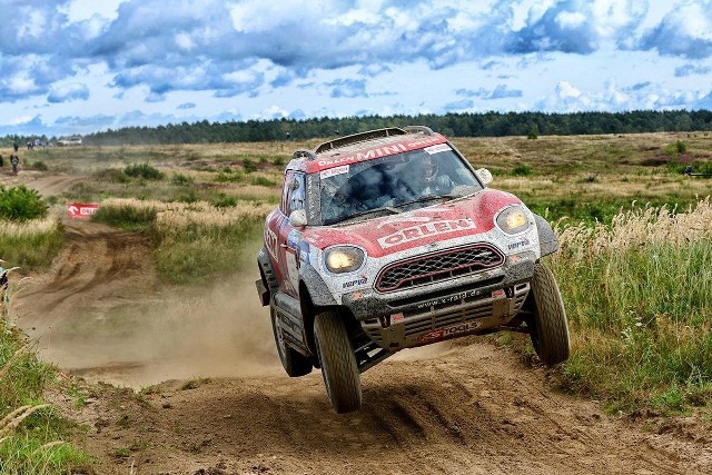 Ponad 100 pojazdów brało udział w rajdzie Baja Poland 2017. Te zawody, mające najwyższą rangę Pucharu Świata FIA w rajdach terenowych.Fot. Orlen Team