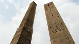 Słynna wieża w Bolonii może wkrótce runąć na ziemię. Co się stało?
