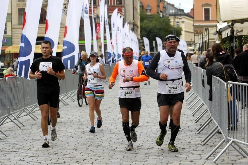 Maraton Wrocław - ZDJĘCIA - zawodnicy z numerami 1401 - 1600