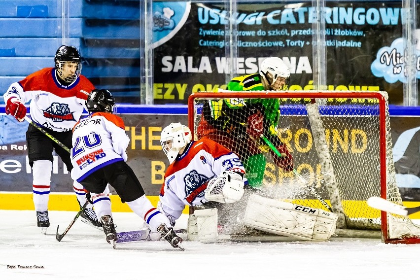 UKS Niedźwiadki MOSiR Sanok U18 - JKH GKS Jastrzębie U18 1:2