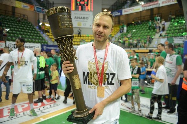 Kapitan Stelmetu Enei BC Zielona Góra będzie reprezentował klub już dziewiąty sezon.