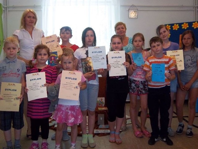 Laureaci otrzymali atrakcyjne nagrody  ufundowane przez Gminną Bibliotekę Publiczną w Gorzycach oraz pamiątkowe dyplomy.