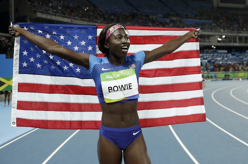 Srebrny medal w biegu na 100 m zdobyła Tori Bowie z USA....