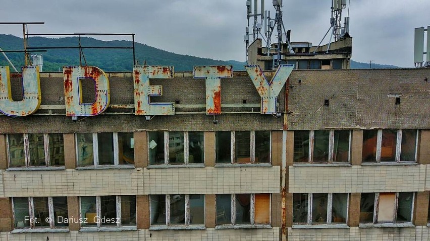 Dolnośląski Hotel Sudety. Niegdyś perła, dziś ruina. Zobacz...