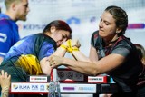 Mistrzostwa Europy w armwrestlingu Rumia 2022. Zdjęcia i wyniki z zawodów siłujących się na rękę