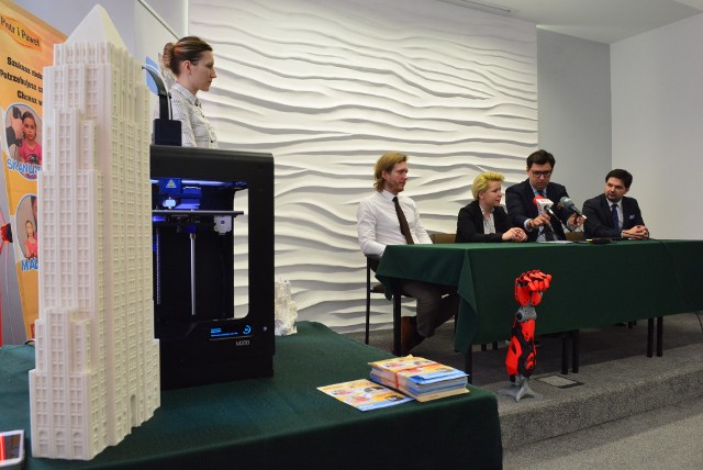 Dzięki drukarce 3D nie tylko w radomskim „Elektroniku” będą organizowane zajęcia dla uczniów z wykorzystaniem sprzętu.