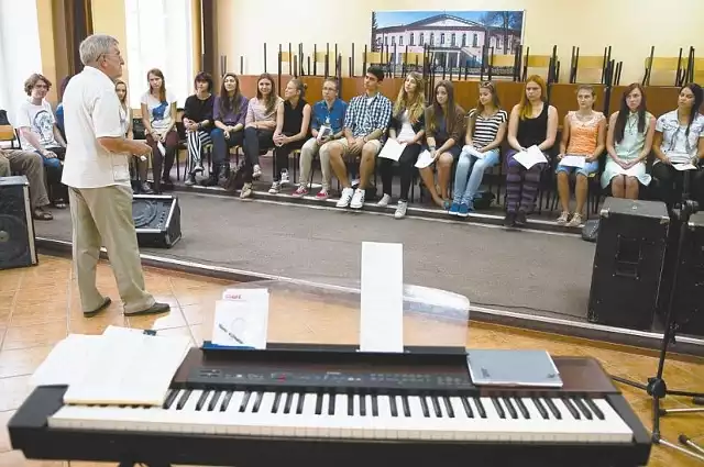 Białostockie Studio Piosenki Jerzego Tomzika w czasie wakacji szlifuje głosy