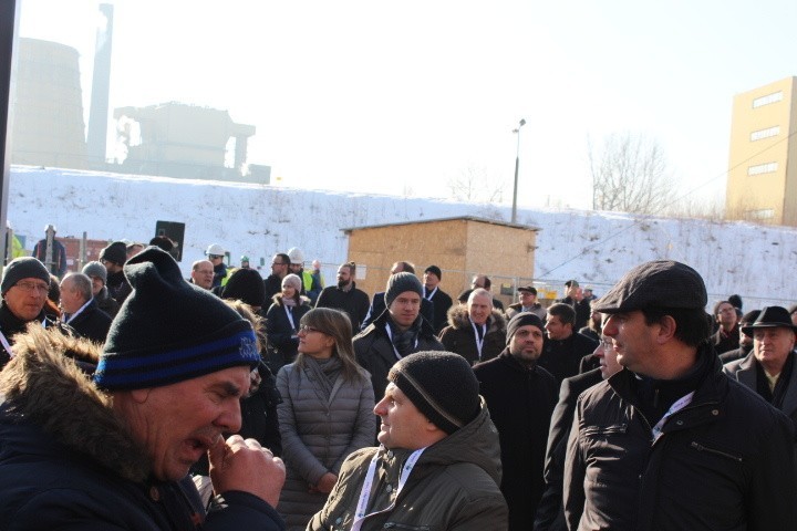 Zabrze: Budowa elektrociepłowni trwa. Ochrzczono walczaka [WIDEO Z DRONA]