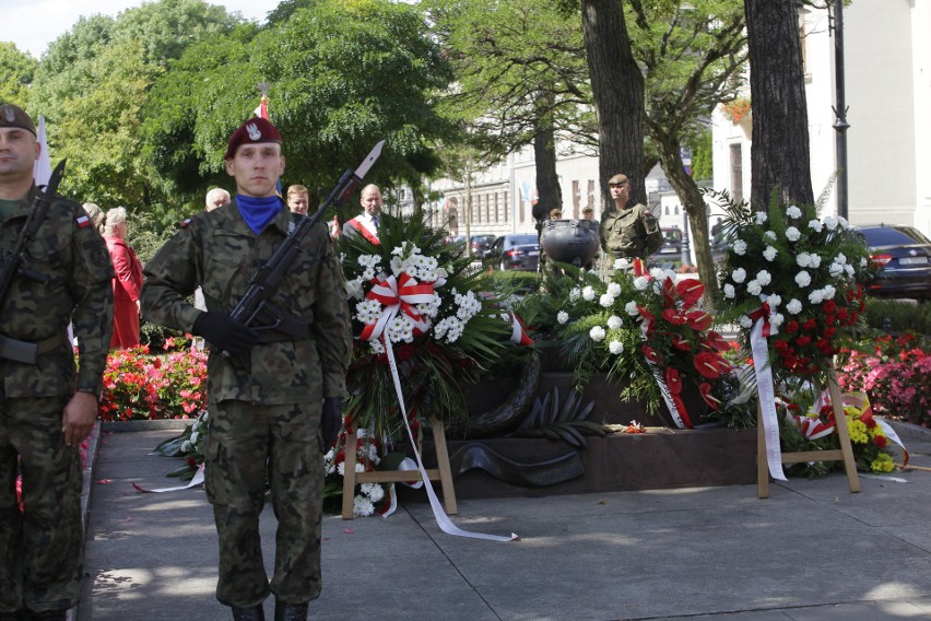 W Łodzi odbyły się obchody święta Wojska Polskiego 