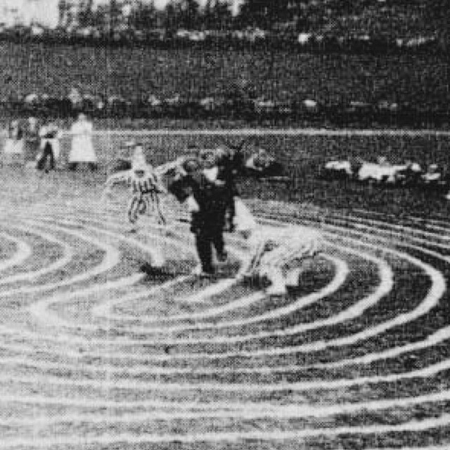 Ostatni raz święto odbyło się w 1935 roku na stadionie (obecnie Stadion 650-lecia) po 27 latach przerwy. Cykliczność rytuału zakończyła się bowiem w 1908 roku, kiedy rozwiązano cech szewców.