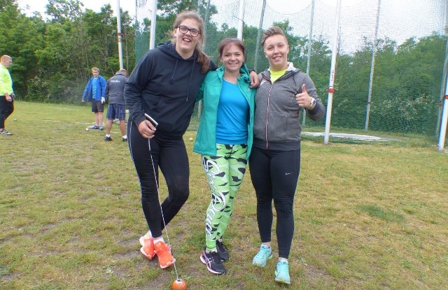 Zawodniczki kadry młodzieżowej w Kielcach, od lewej Natalia Cuppa, Aleksandra Kokowska i Katarzyna Furmanek, która wygrała zawody. 