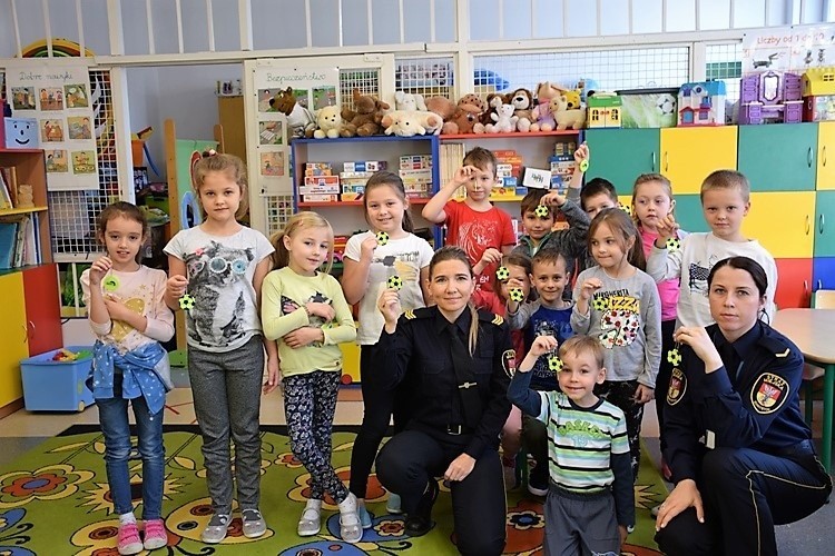 Bezpieczna droga do szkoły. Straż Miejska w Białymstoku uczy...