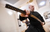 Zielonogórscy samuraje istnieją i władają mieczami jak nikt! Zanurzają się w świat japońskiej sztuki walki iaido. Piękna pasja!