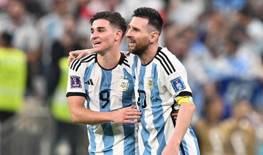 Julian Alvarez i Lionel Messi – najlepsza dwójka półfinału...