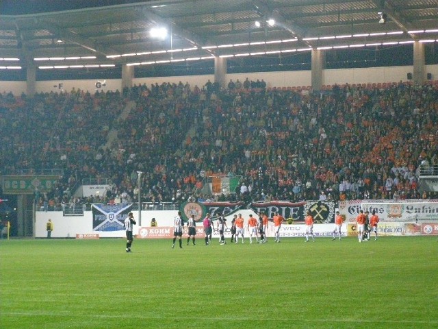 Lubiński stadion piłki nożnej robi wrażenie i jest do pozazdroszczenia