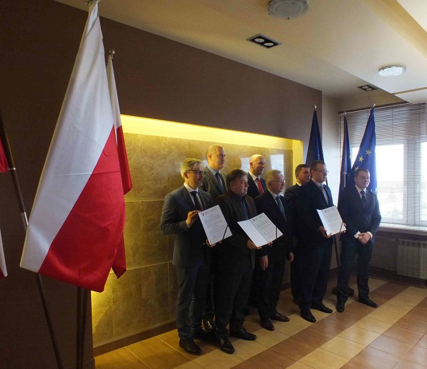 Nowe inwestycje w Specjalnej Strefie Ekonomicznej Starachowice. Wielka rozbudowa firm Animex Foods Starachowice i Nordkalk Wolica (ZDJĘCIA)