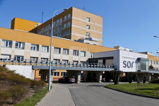 Wojewódzki Szpital Specjalistyczny we Wrocławiu pozbywa się starego sprzętu.