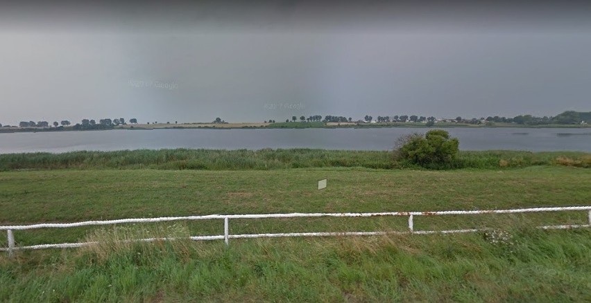 Jezioro Witobelskie w gminie Stęszew, to jedno z wielu...