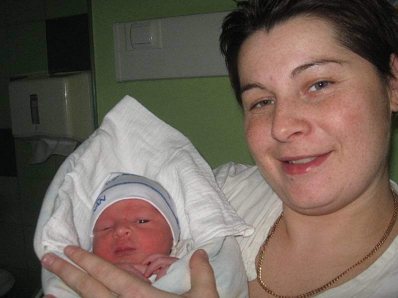 Zofia Gzyl; urodzila sie o 6.30; waga: 3.300 g; wzrost: 56...