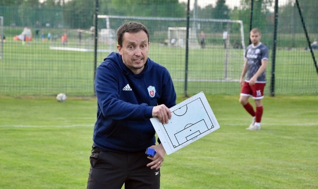Trener Lechii Sędziszów - Grzegorz Wcisło - po letniej przebudowie kadry poradził sobie w pierwszym ligowym meczu.