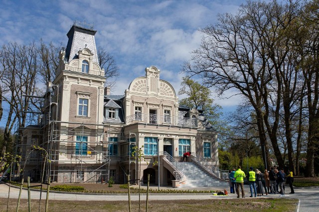 Wypiękniał pałac w Lubuczewie. Inwestycja dobiega końca.