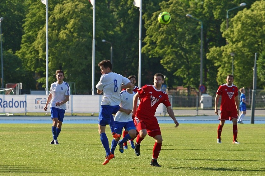 [WIDEO, ZDJĘCIA] IV liga. Remis Broni Radom. Sześć goli Drogowca. Wygrana Oskara i porażka Pilicy