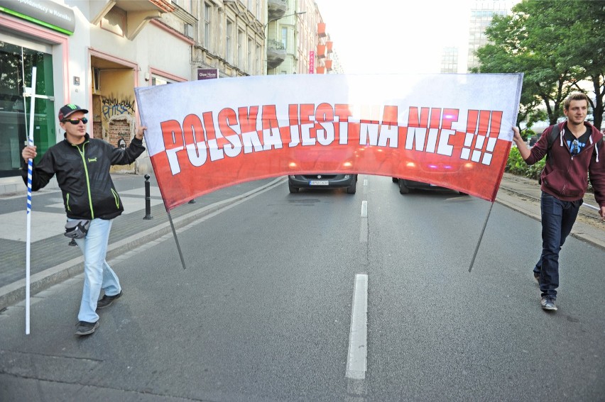 03.10.2015 poznan lg mlodziez wszechpolska  marsz przeciw...