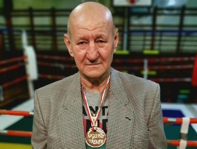 Janusz Domagała od 2009 roku z powodzeniem pełni funkcję trenera KS Skalnik Wiśniówka, jego podopieczni zdobyli około 60 złotych medali, 60 srebrnych medali i ponad 40 brązowych.