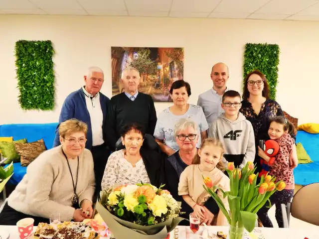 W usteckim Zakładzie Pielęgnacyjno-Opiekuńczym szpitala w Słupsku świętowano urodziny pani Krystyny. To kolejne rodzinne wydarzenie