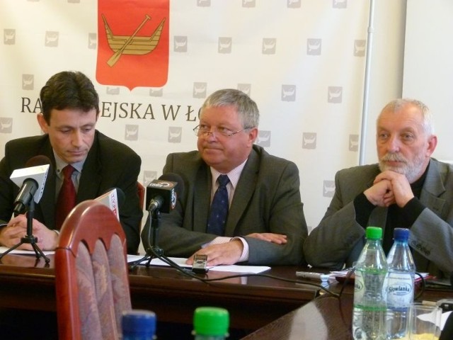 Radni Witold Rosset (niezrzeszony) i Marek Michalik (PiS) oraz Mirosław Jerzmanowski, były prezes Zakład Drogownictwa i Inżynierii złożyli doniesienie do bałuckiej prokuratury.