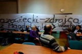 Narodowcy zakłócili wieczór pamięci Tadeusza Mazowieckiego na Uniwersytecie (FILM)