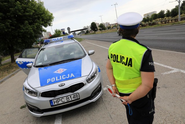 Policjanci zapowiadają strajk włoski. Tam, gdzie się da, zrezygnują z wystawiania mandatów na rzecz pouczeń.