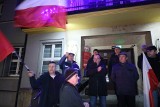 Protest w obronie wolnych mediów przed siedzibą TVP w Rybniku. "Porządek prawny nie może być łamany w kontekście telewizji publicznej"