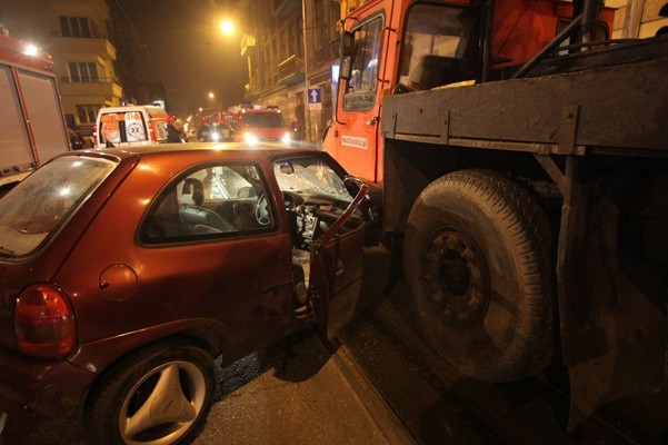 Wypadek na ul. Kilińskiego. Dwie osoby ranne [zdjęcia]