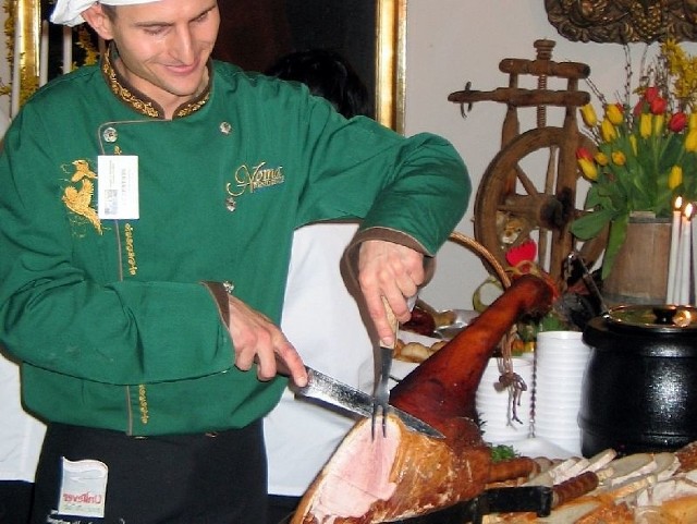 I jak tutaj obchodzić Dzień bez Mięsa, kiedy stoły podczas konkursów kulinarnych, takich jak na przykład ten w Baranowie Sandomierskim, uginają się od takich smakołyków.