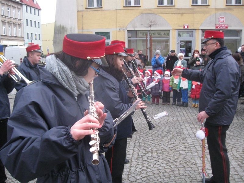 Koncert WOŚP w żarskim Rynku zapoczątkowała Miejska...