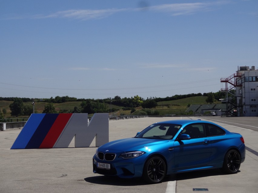 BMW M2 Coupe...