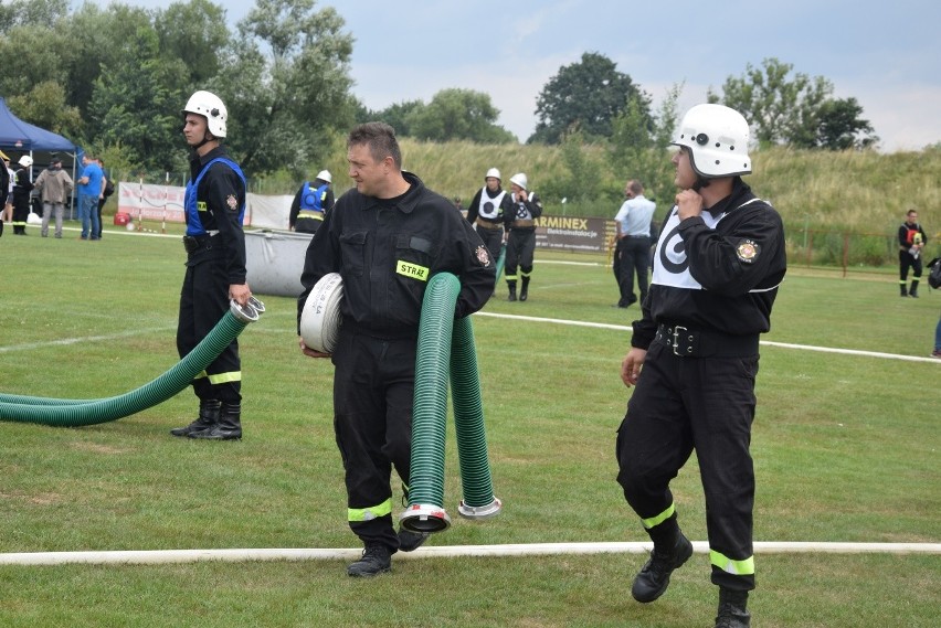 Bosutów i Poskwitów to najlepsze drużyny strażackie w powiecie krakowskim. Zawody sportowo-pożarnicze [ZDJĘCIA]