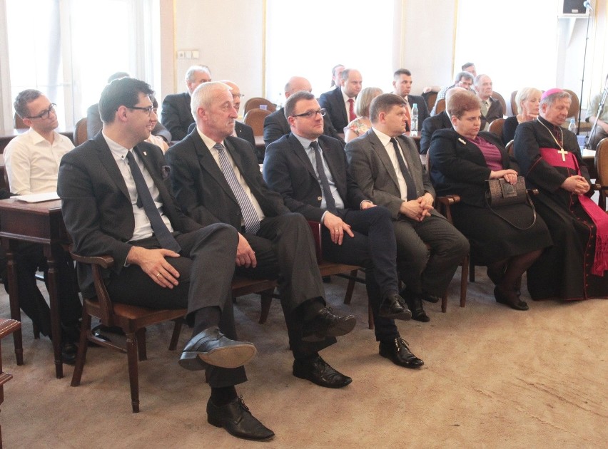 Uroczysta sesja papieska Rady Miejskiej w Radomiu