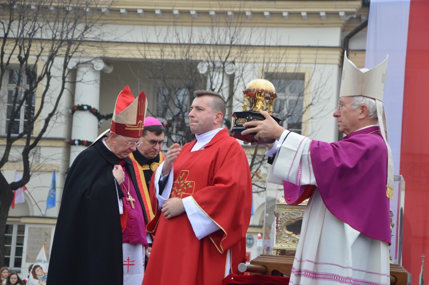 Biskup Andrzej F. Dziuba zaprasza do Łowicza na obchody święta patronki diecezji [ZDJĘCIA]