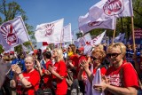 Przeciw niskim zarobkom i minister edukacji. Nauczyciele protestowali w Warszawie razem z ZNP