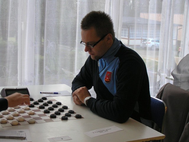 Mateusz Lewandowski zajął w Gnieźnie jedenastą lokatę. Zdobył 9 punktów w 14 partiach.