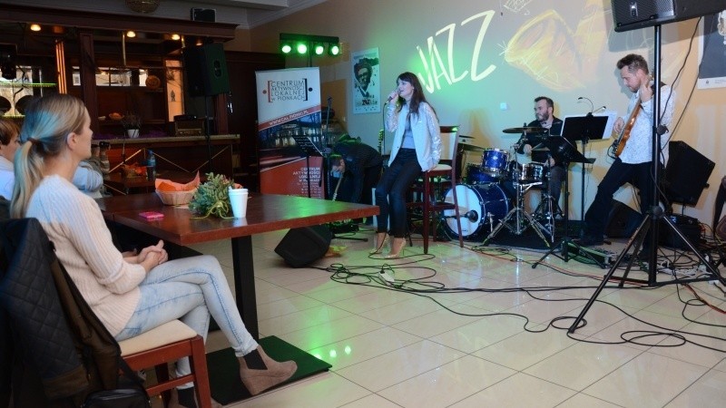 Koncert w Pionkach. Jazzowe Zaduszki z Pati Cze i Jazz in Duo w Centrum Aktywności Lokalnej 