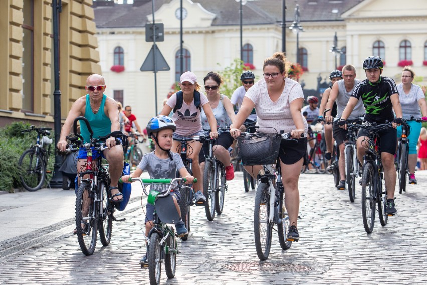 Przez Bydgoszcz przebiega kilka ciekawych turystycznych...