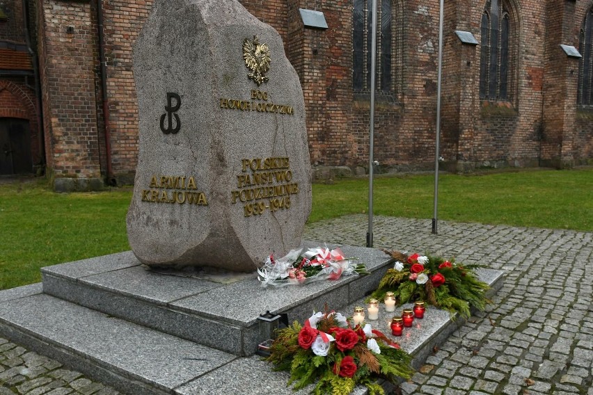 Przedstawiciele słupskich kombatantów pamiętali o rocznicy utworzenia Armii Krajowej