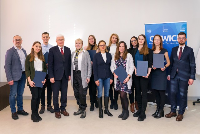 Rozdano nagrody prezydenta Gliwic w konkursie na pracę dyplomową poświęconą miastu. Zobacz kolejne zdjęcia. Przesuwaj zdjęcia w prawo - naciśnij strzałkę lub przycisk NASTĘPNE