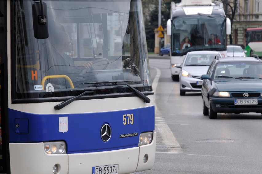 W weekend na ulicach będzie więcej autobusów i tramwajów