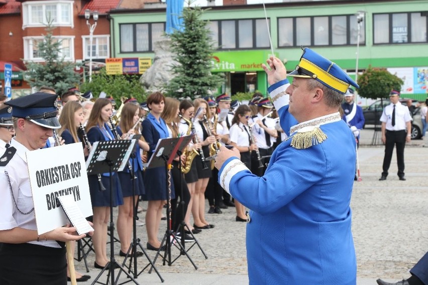 Wielkie show orkiestr dętych na daleszyckim Rynku