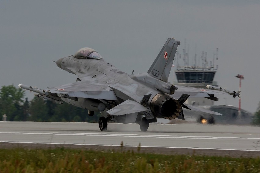 Pierwsze F-16 powróciły na macierzyste lotnisko w Łasku [zdjęcia]